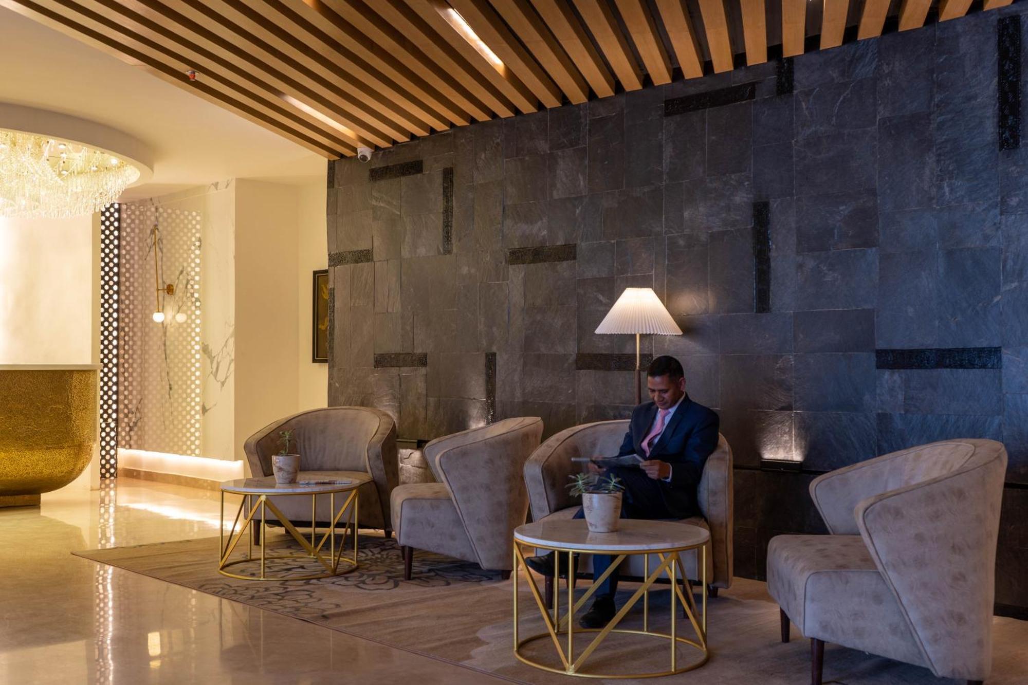 Square Hotel Катманду Екстер'єр фото
